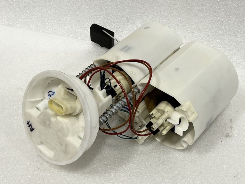 2003 2004 2005 MERCEDES E55 W211 GAS FUEL PUMP 2114701794 2114702494