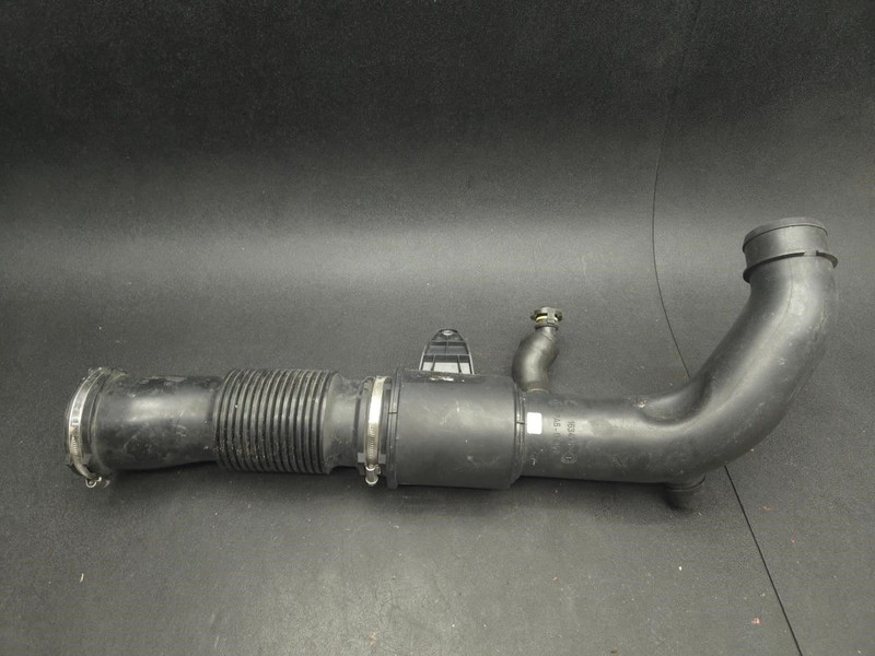 Engine Air Intake Duct Hose 2019 Jaguar F-Pace LX83-9H718-AB 2018 2020