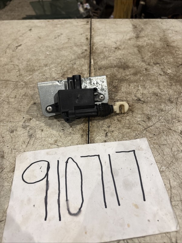 99-03 Dodge Durango Rear Liftgate Hatch Electric Lock Actuator55257097AB