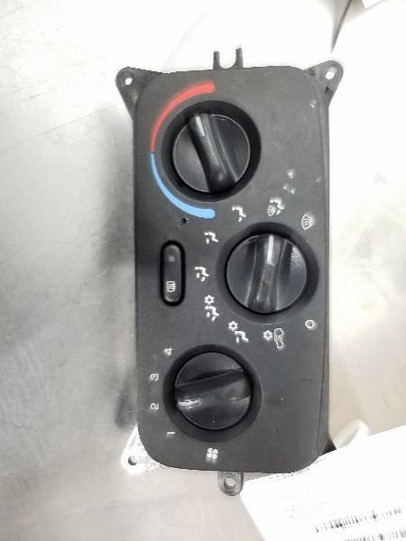 Temperature Control With AC Fits 02-03 LIBERTY 180895
