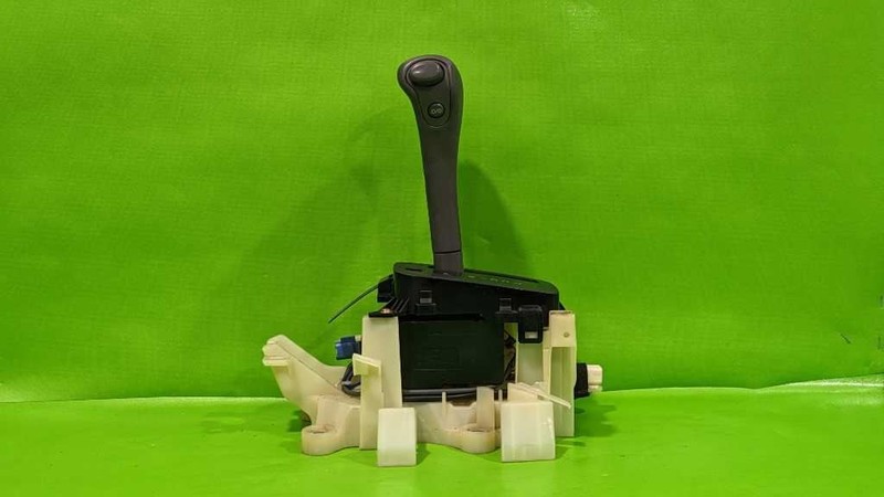 00 01 CAMRY AT TRANSMISSION GEAR SHIFT SHIFTER ASSEMBLY OEM 4593-9