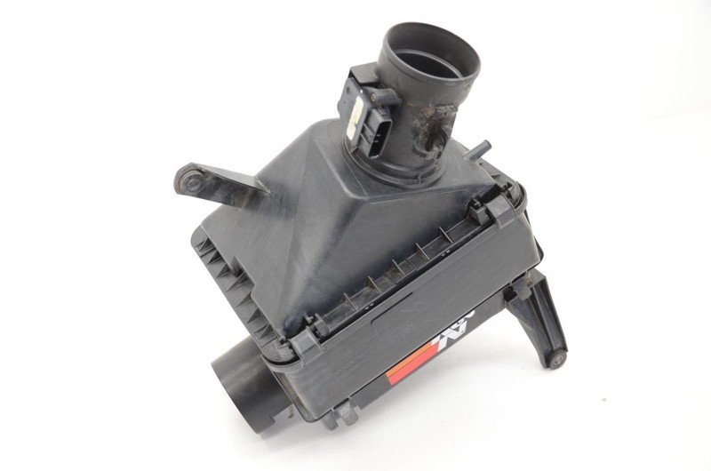 99-02 Toyota 4Runner 4WD 6 Cylinder Air Cleaner Box Filter Housing 2220407010