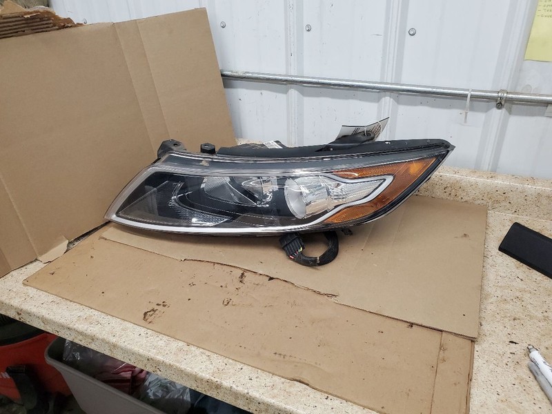 Passenger Right Headlight Hybrid Halogen Fits 11-13 OPTIMA 299625