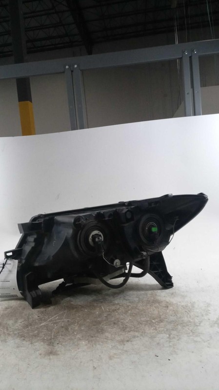 2013 Nissan Pathfinder Right Headlight Assembly Red OEM 374388 Used 215K Miles