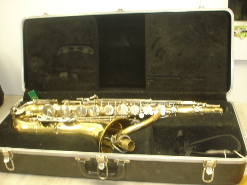 Selmer Bundy IISaxophone Sax W/ Original Case 1233936 READ ad