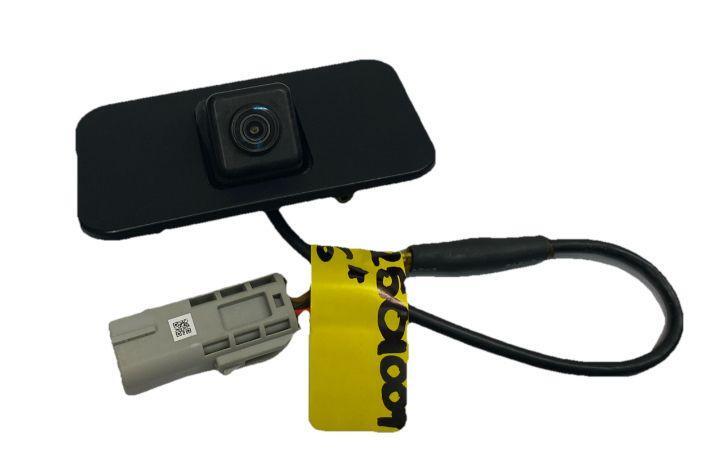 GMC Yukon rear view camera 2015 to 2020 tailgate mounted assy OEM uvc 23378804