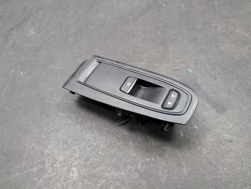 Front Right Door Power Window & Lock Switch 2022 Subaru Crosstrek 2018 - 2023