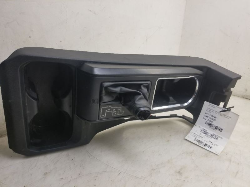 16 17 18 19 20 21 22 23 TOYOTA TACOMA FRONT FLOOR CONSOLE WITHOUT CHARGER