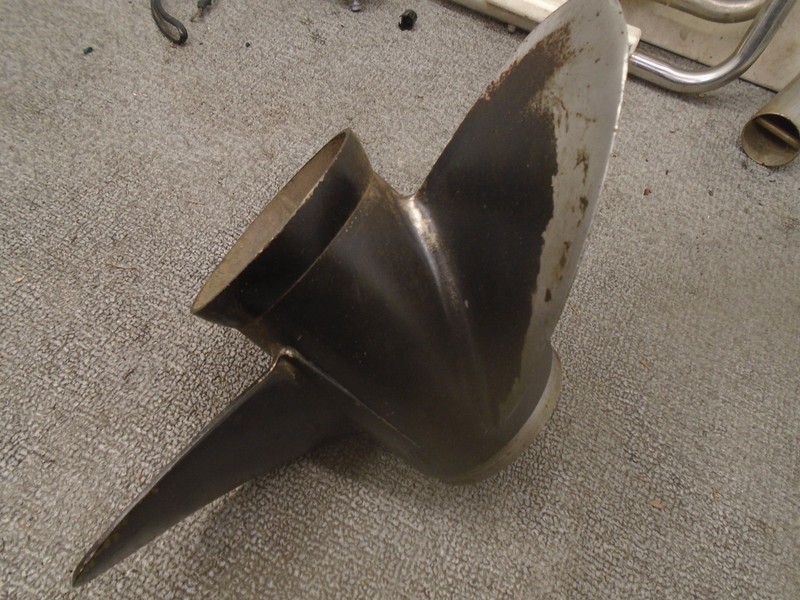 OMC STAINLESS PROPELLER 389510 JOHNSON/EVINRUDE Right Hand 13 DIA X 19P