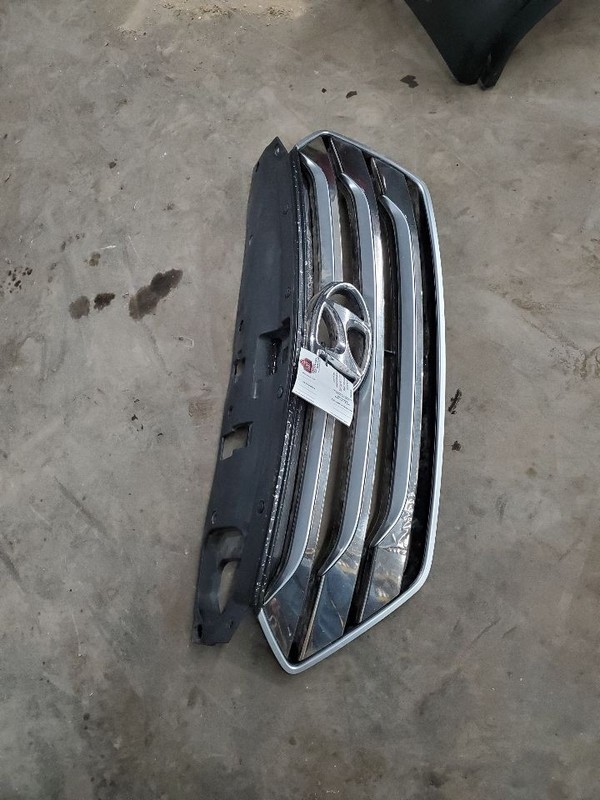 Grille Upper SWB Sport Fits 13-16 SANTA FE 293715