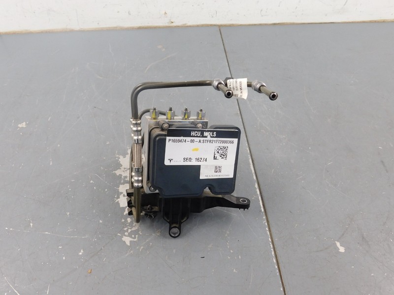 2021 Tesla Model S Long Range Plaid ABS Brake Pump Module #9677 Y3