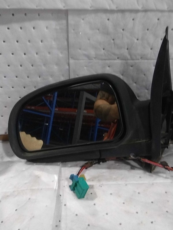 Used Left Door Mirror fits: 2003 Gmc Envoy Power w/o integral turn signal L. w/o