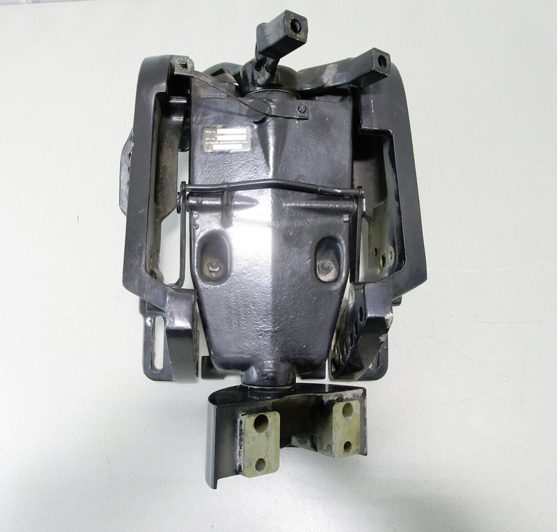 0432708 Evinrude Johnson 90-235 Hp Transom Swivel Bracket Steering Arm 0392518