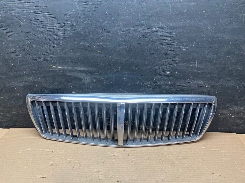2002 to 2005 Hyundai XG350 Front Upper Grill Grille W/Emblem U7961 DG