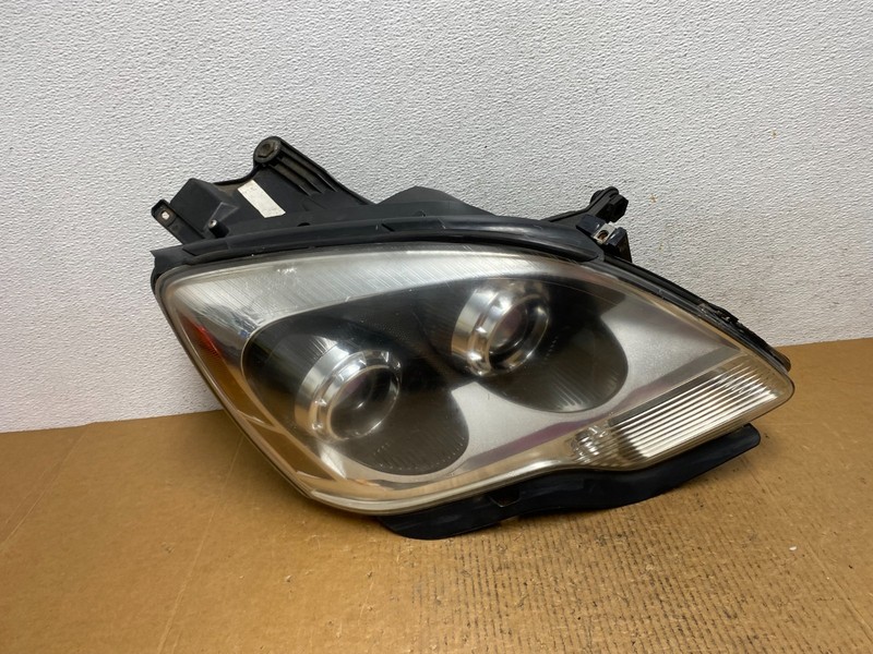 2007 to 2012 Gmc Acadia Halogen Headlight Right Passenger Side AE0636 DW