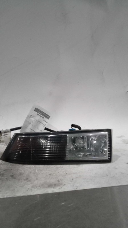 2010 Cadillac Escalade Left Fog Light Assembly Black OEM 111066 116K Miles