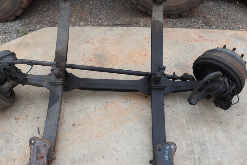 2008-2017 FREIGHTLINER CASCADIA 125 FRONT STEER DAIMLER AXLE W/ LEAF SPRING OEM
