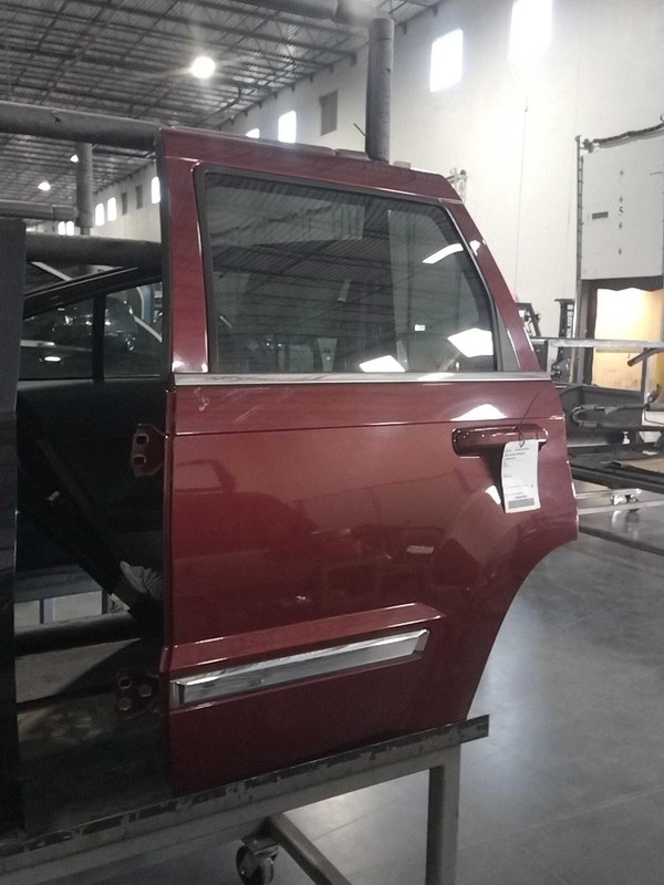 2007 Jeep Grand Cherokee Left Rear Door Red OEM 323888 136K Miles