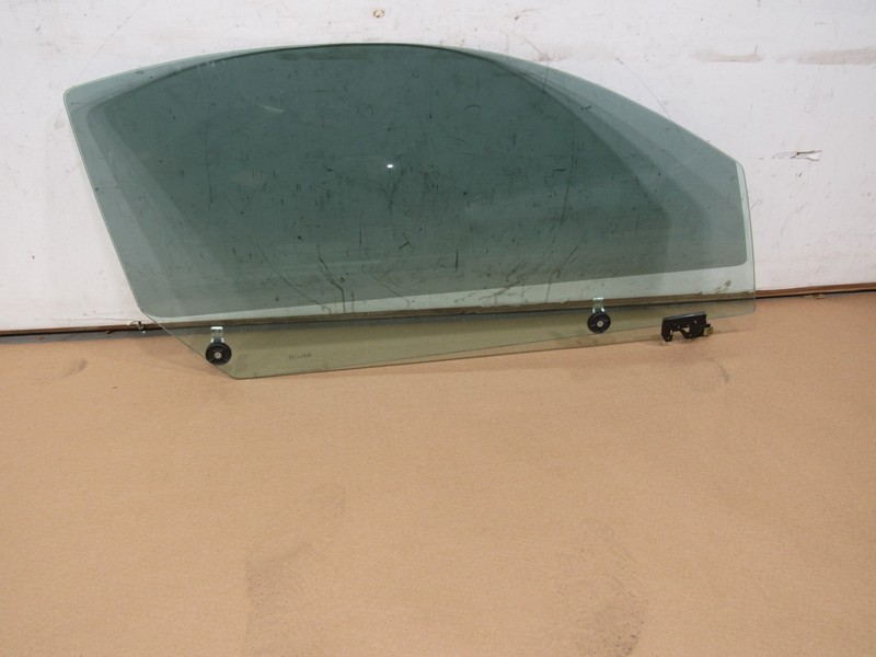 99-04 Ford Mustang GT 1999 Convertible Right Passenger Door Window Glass ;