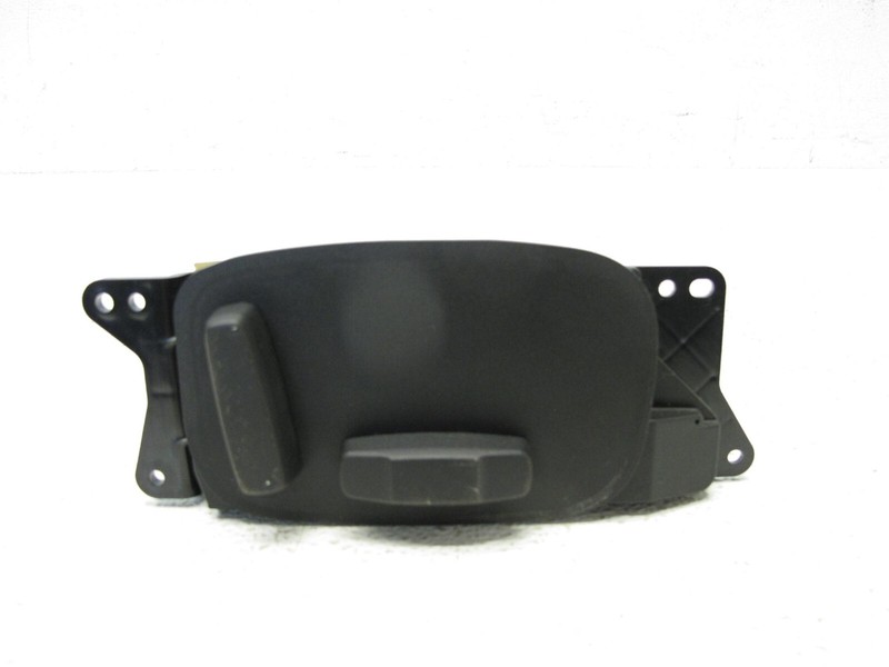 17 JAGUAR X760 XE XF 17-18 F-PACE POWER SEAT SWITCH BUTTON RIGHT FRONT OEM 10302