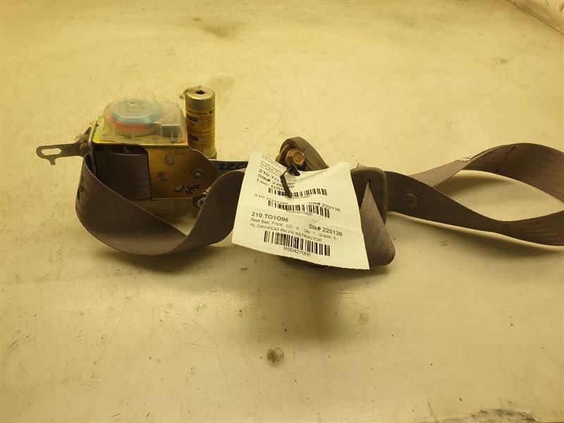 1998 TOYOTA AVALON XL PASSENGER SIDE FRONT SEAT BELT ASSEMBLY