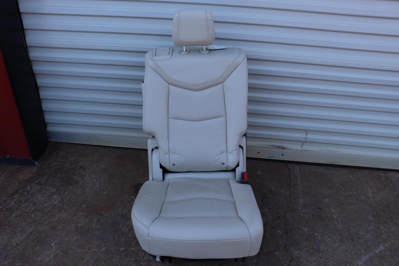2017-2019 CADILLAC XT5 REAR SECOND ROW RIGHT PASSENGER SIDE SEAT LEATHER TAN OEM
