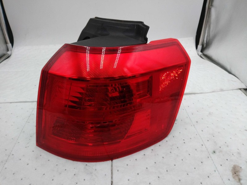 2011 GMC Terrain Right Tail Light Assembly Grey 288589 Used 114k Miles