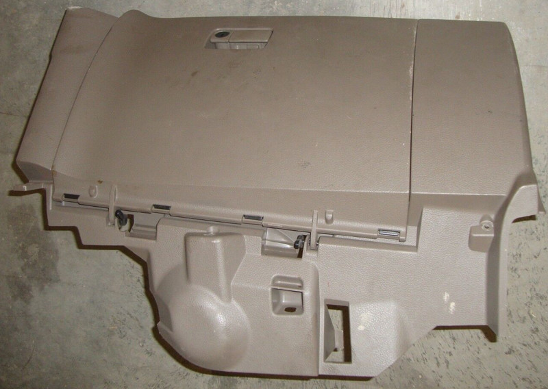 2005 Nissan Altima 2.5S 2.5 L S SL Glove Box Compartment Lid Cover Panel dash 05