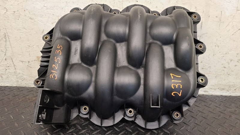 01-03 Ford E150 4.2L Upper Intake Manifold 6-256 OEM 1L3Z-9424-AA