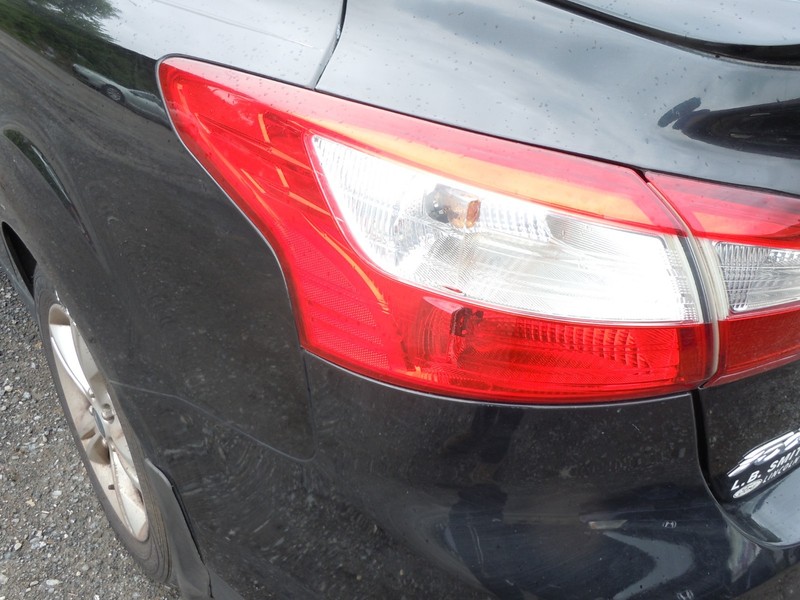 2012-2014 Ford Focus Sedan Quarter Panel Mounted Tail Light Driver Left