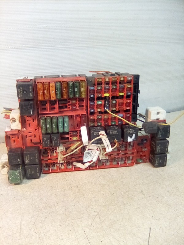 2009 Kenworth T2000 Fuse Relay