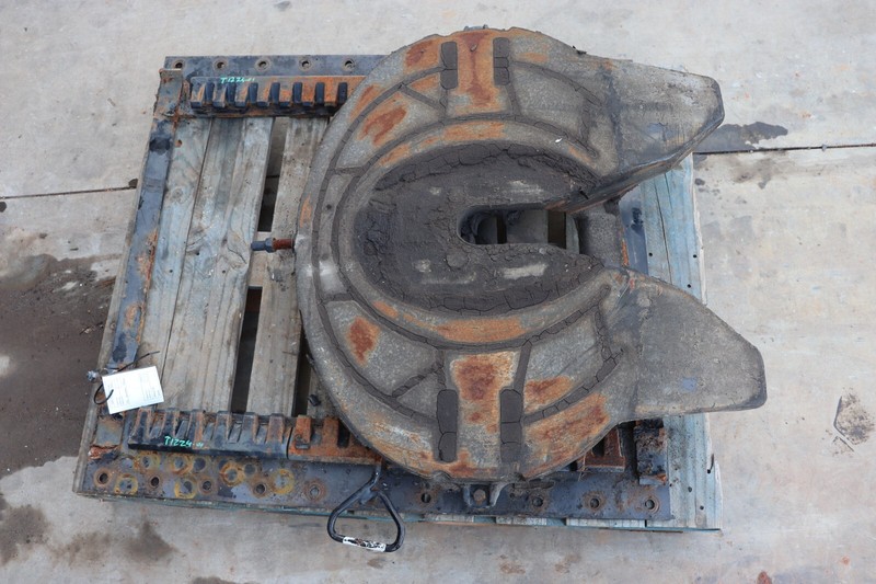 18-23 FREIGHTLINER CASCADIA 126 5TH FIFTH WHEEL TRAILER HITCH PLATE HOLLAND OEM