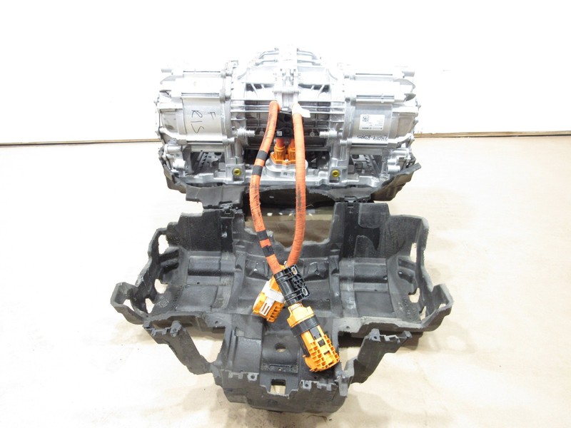 Rivian R1S 2024 AWD Front Electric Drive Quad Motor Large Pack 21-26 *#2