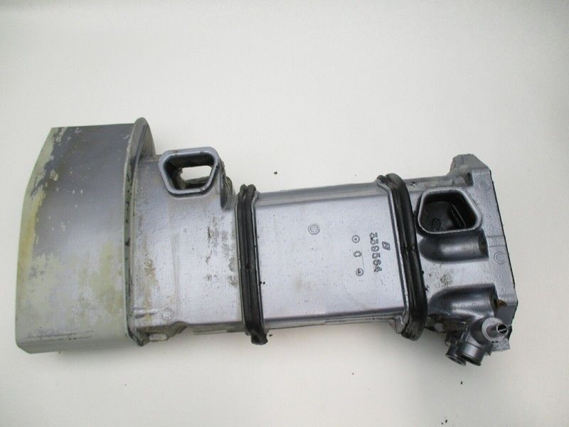 0436133 OMC Johnson Evinrude 25-35 hp Driveshaft Exhaust Housing 436133 339564