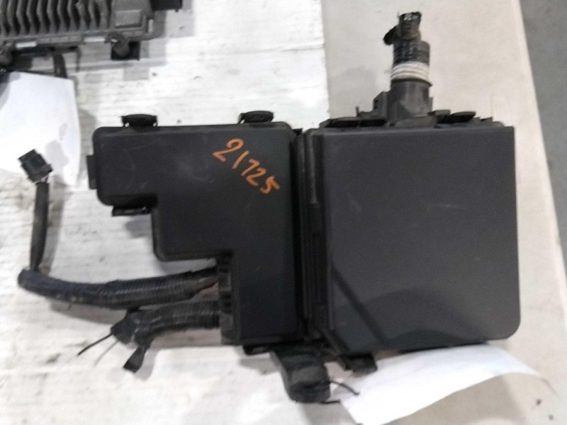 2021 Nissan Rogue Sport Fuse Box OEM Black 243814BA1A 243826MA0A 141K Miles