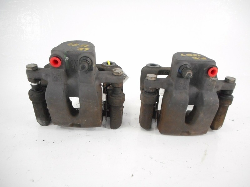 09-18 Dodge Challenger Rear Brake Caliper Set Driver Passenger OEM 300 Magnum