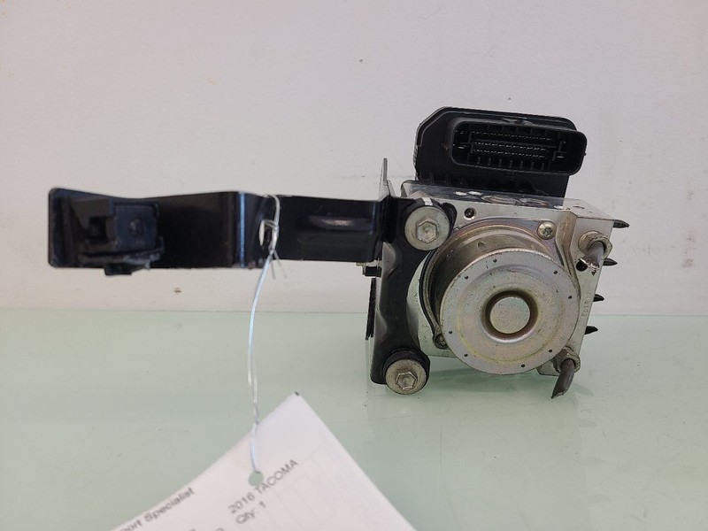 Anti-Lock Brake Part Actuator And Pump Assembly Fits 16-23 TACOMA 587662
