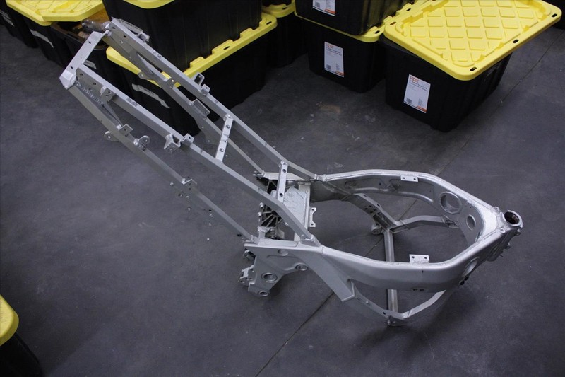 1998 KAWASAKI NINJA ZX 600 E MAIN FRAME CHASSIS SUBFRAME SUB RAIL ZX-6 ZX600 98