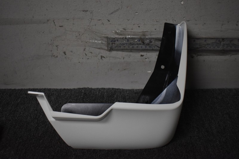 NISSAN MUDGUARD FRONT RIGHT SIDE FACTORY OEM