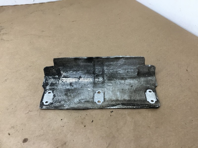 Maserati Coupe GT 2003 Front Center Heat Shield Guard Cover 02-06 ;:Y