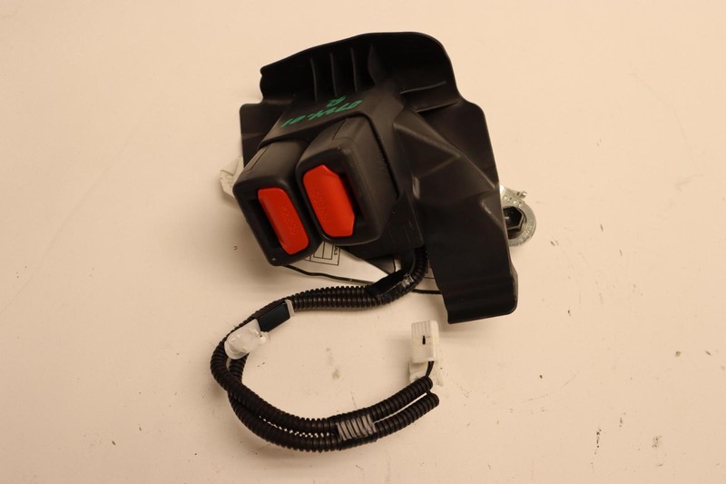 2020-2024 LEXUS ES300H REAR 2ND ROW RIGHT SIDE SEAT BELT BUCKLE OEM