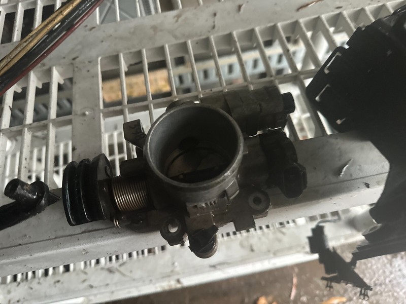 04-10 CHRYSLER PT CRUISER TURBO & N/T THROTTLE BODY ASSEMBLY W/ TPS & IAC SENSOR