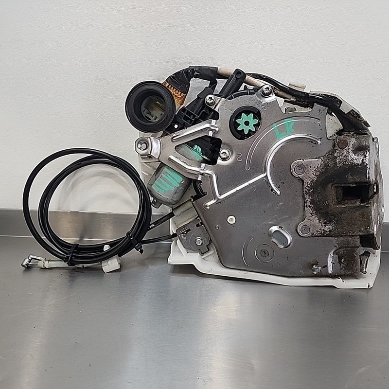 2011 - 2020 TOYOTA SIENNA Rear Left Sliding Door Lock Latch Actuator OEM LR