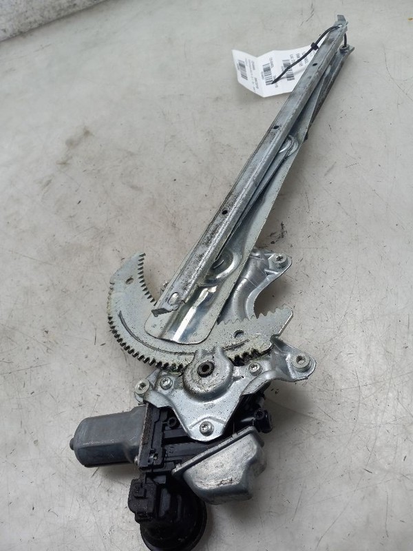 16-23 TOYOTA COROLLA LE FRONT DRIVER LEFT WINDOW REGULATOR