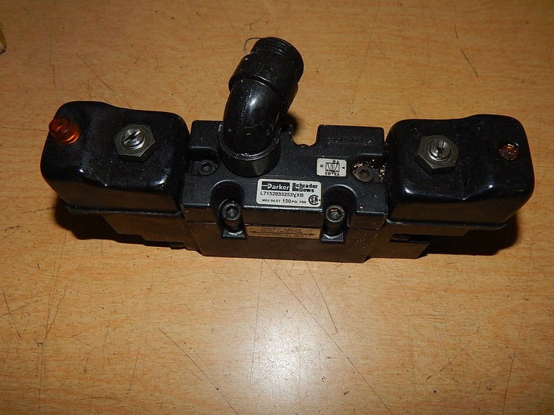 Parker L7152833253VXB Solenoid Valve *FREE SHIPPING*