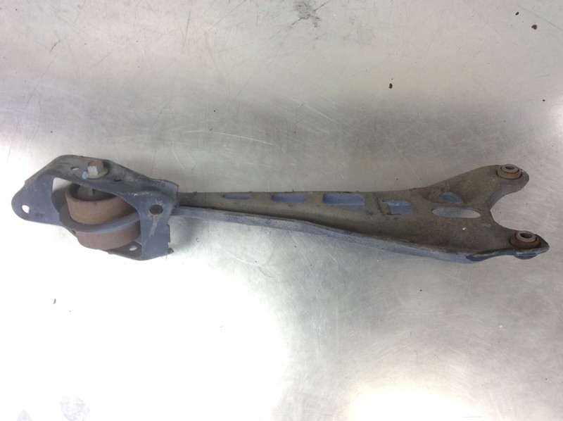 95-97 Accord V6 Right Rear Suspension Control Trailing Arm Bar Bushing Bracket