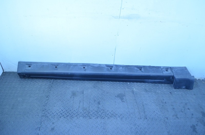 06-13 RANGE ROVER SPORT LEFT DRIVER SIDE SKIRT ROCKER PANEL MOLDING OEM