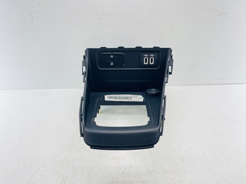2018-2021 FORD ECOSPORT CENTER CONSOLE SHIFTER BEZEL USB PORT POWER OUTLET OEM