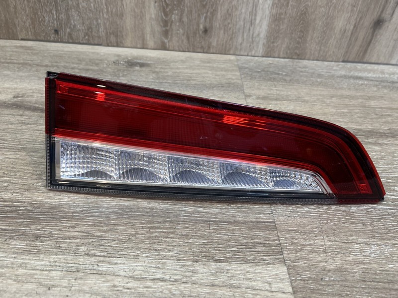 2020-2022 Honda Pilot LH TAIL LIGHT ASSY OEM PART# 34155-TG7-A11