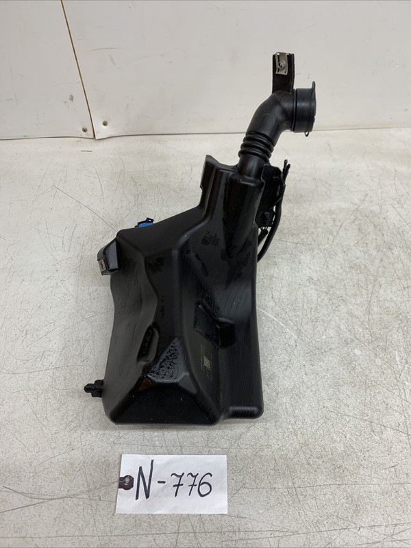⚡️17-22 TESLA M3 WINDSHIELD WIPER WASHER RESERVOIR TANK 1096062-00-F 776 S24